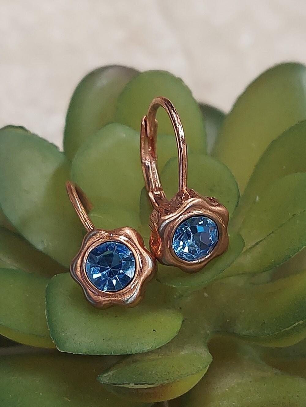 E3098 Minimalist Rose Gold Drop Earrings with Blue Crystal